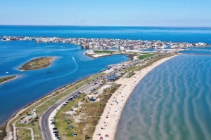 Texas Beach House Rentals in Taft (nearby Rockport beaches)